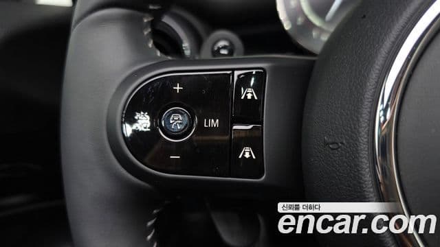 Mini Cooper S Convertible 2024 — ფოტო 18/20