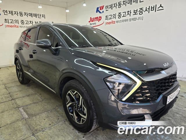 Kia Sportage 2021 — ფოტო 2/16