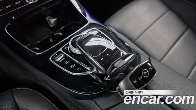 Mercedes-Benz E-Class 2019 — Şəkil 9/20