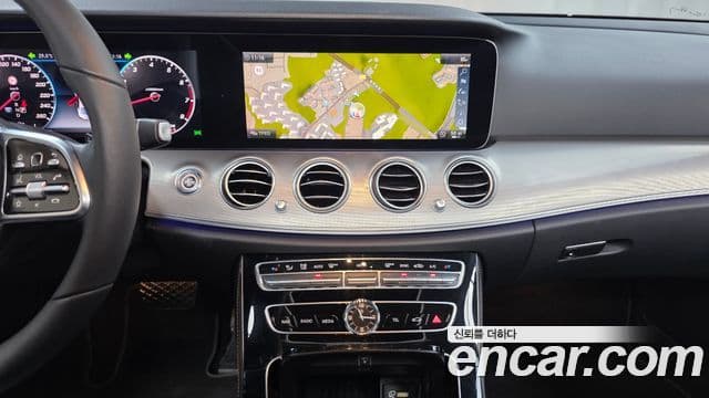 Mercedes-Benz E-Class 2019 — Şəkil 13/20