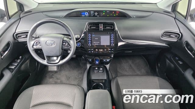 Toyota Prius 2021 — Şəkil 7/20
