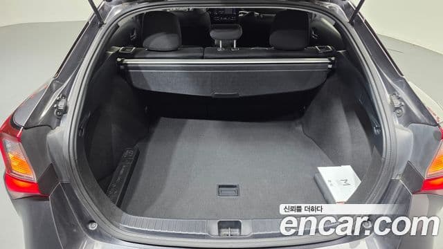 Toyota Prius 2021 — Şəkil 20/20