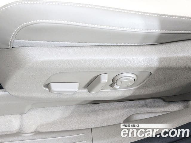 Kia Carnival 2024 — ფოტო 12/20