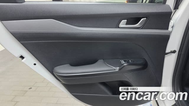 Kia K5 2025 — Photo 14/30