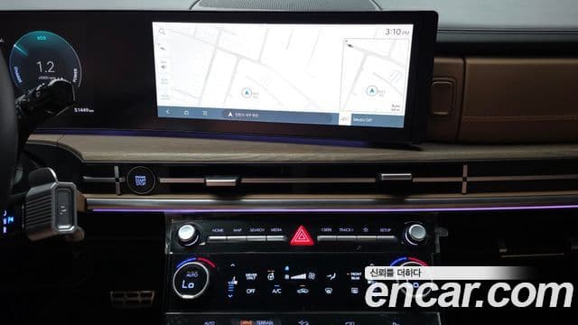 Hyundai Santa Fe 2024 — ფოტო 14/20