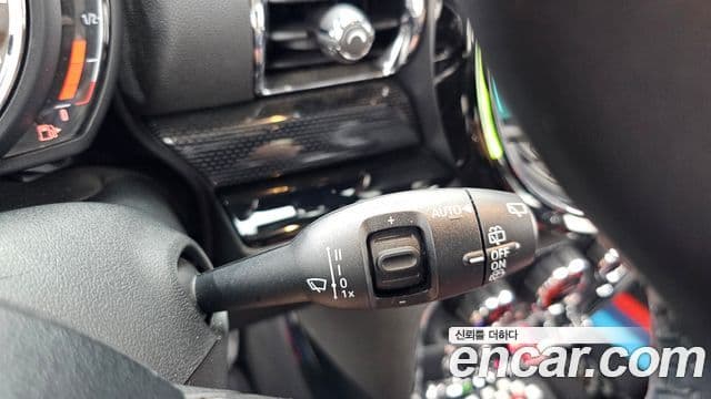 Mini Cooper Clubman 2019 — Şəkil 16/20