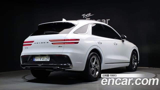 Genesis GV70 2024 — ფოტო 18/32