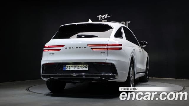 Genesis GV70 2024 — ფოტო 19/32