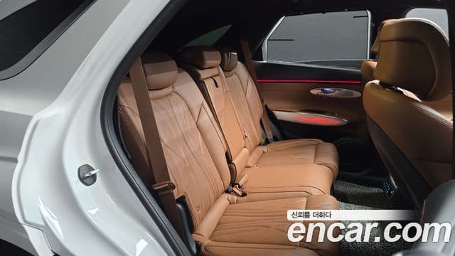 Genesis GV70 2024 — ფოტო 21/32