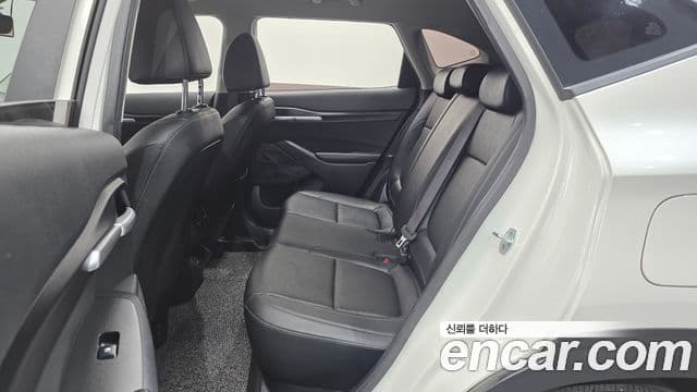 Kia Seltos 2022 — Şəkil 12/20
