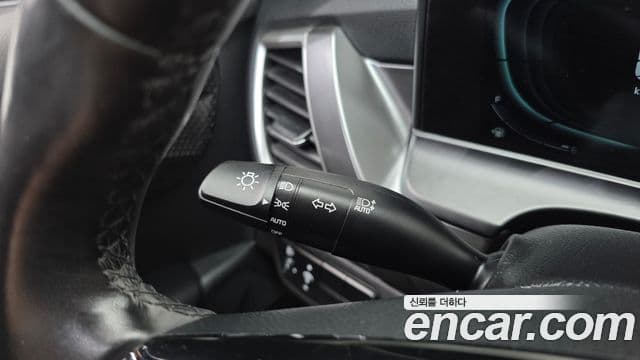 Kia Seltos 2022 — Şəkil 19/20