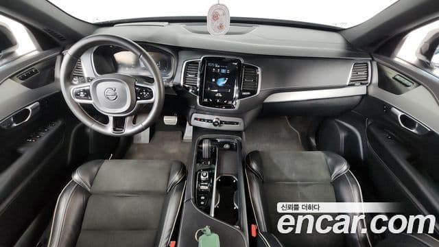 Volvo XC90 2021 — ფოტო 7/20