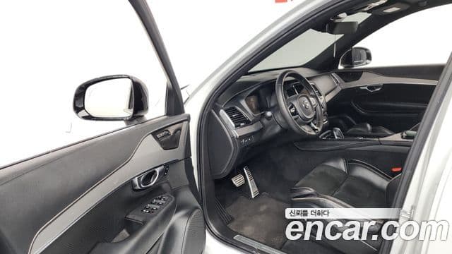 Volvo XC90 2021 — ფოტო 10/20