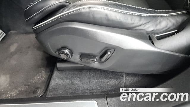 Volvo XC90 2021 — Photo 13/40