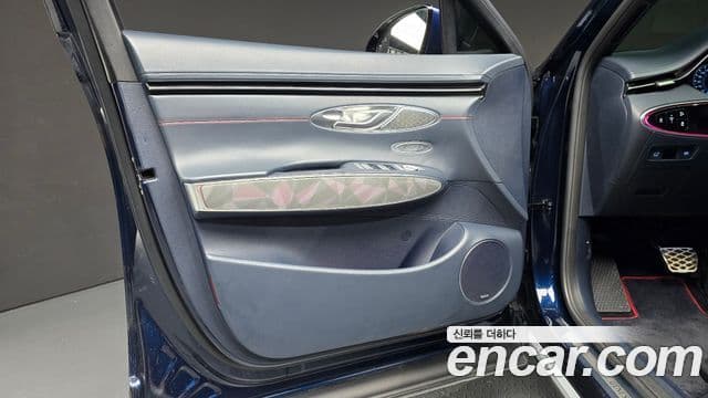 Genesis GV70 2021 — Şəkil 15/32