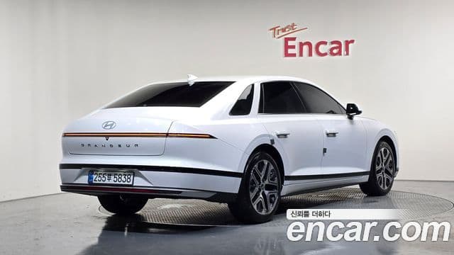 Hyundai Grandeur Hybrid 2025 — ფოტო 23/30