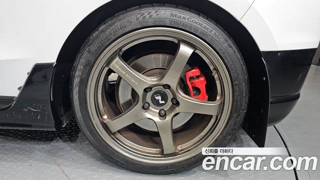Hyundai Veloster 2018 — Photo 33/33