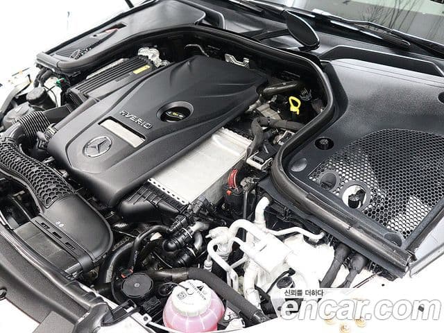Mercedes-Benz E-Class 2023 — ფოტო 19/20