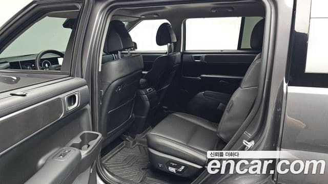 Hyundai Santa Fe 2023 — Фото 11/20