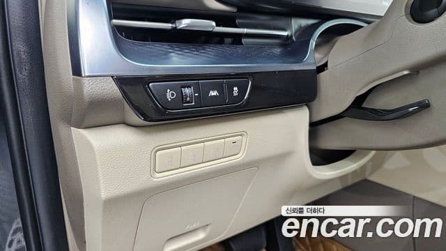 Kia Carnival 2022 — Şəkil 16/20