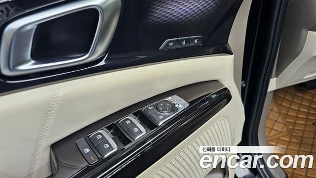 Kia Carnival 2022 — Şəkil 17/20