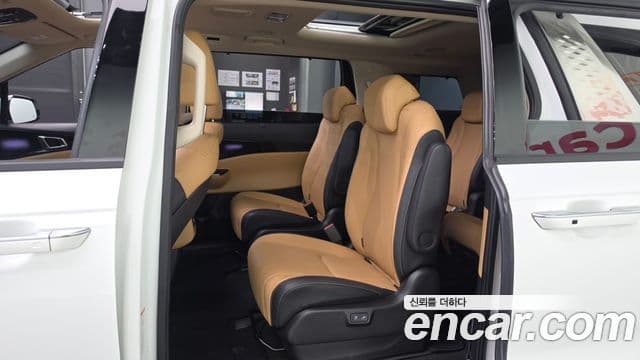 Kia Carnival 2023 — Şəkil 12/20