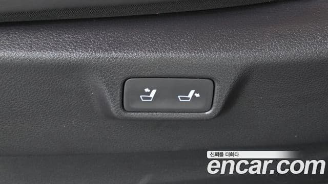 Kia Carnival 2023 — ფოტო 16/20