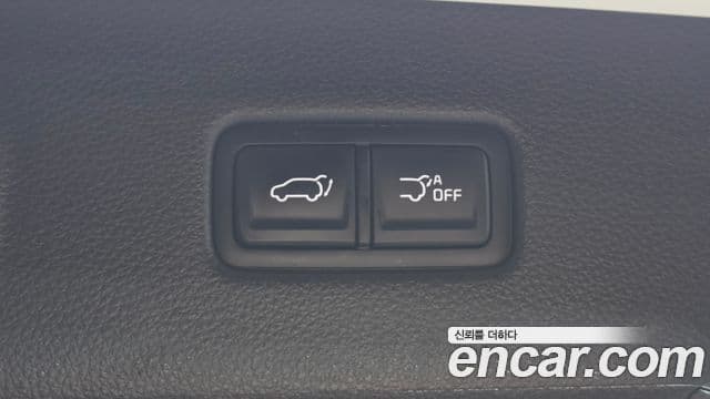 Kia Carnival 2023 — ფოტო 17/20