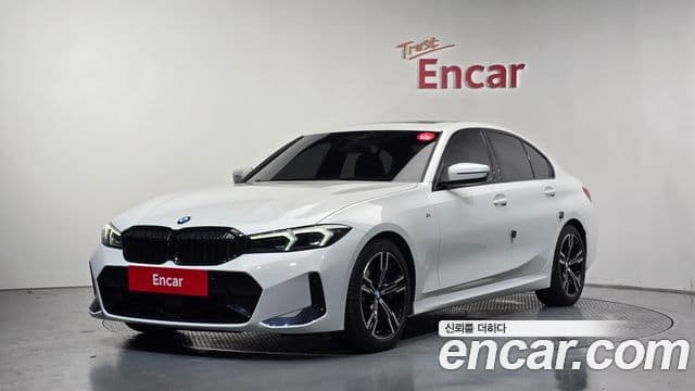 BMW 3 Series 2025 — Photo 17/34