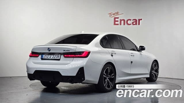 BMW 3 Series 2025 — Photo 24/34