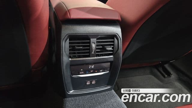 BMW 3 Series 2025 — Photo 2/34