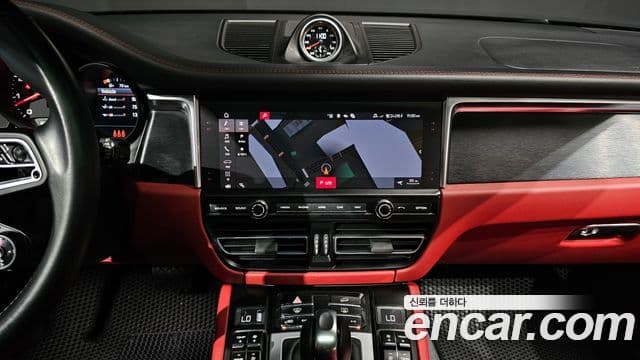 Porsche Macan 2021 — Şəkil 13/20