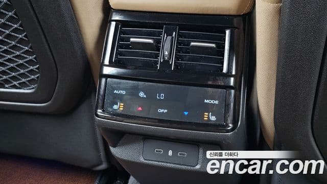 Renault Samsung Grand Koleos 2024 — Фото 18/20