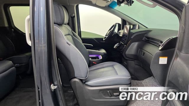 Hyundai Staria 2024 — Фото 11/20
