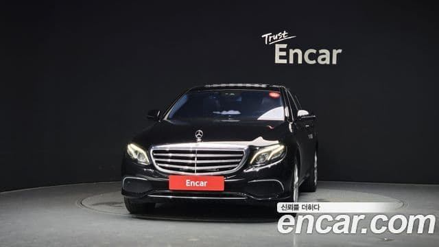 Mercedes-Benz E-Class 2020 — ფოტო 2/20