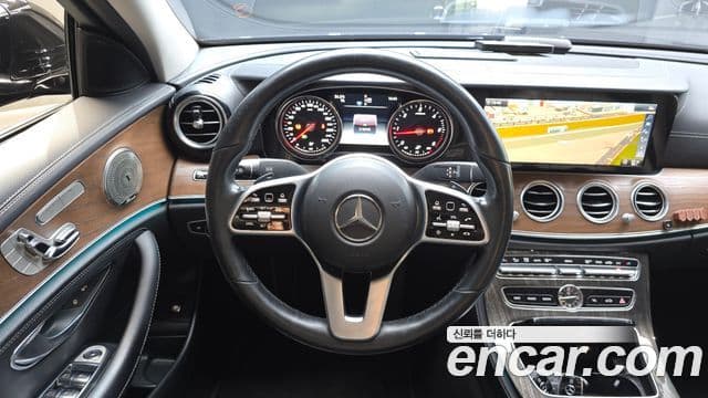 Mercedes-Benz E-Class 2020 — ფოტო 12/20