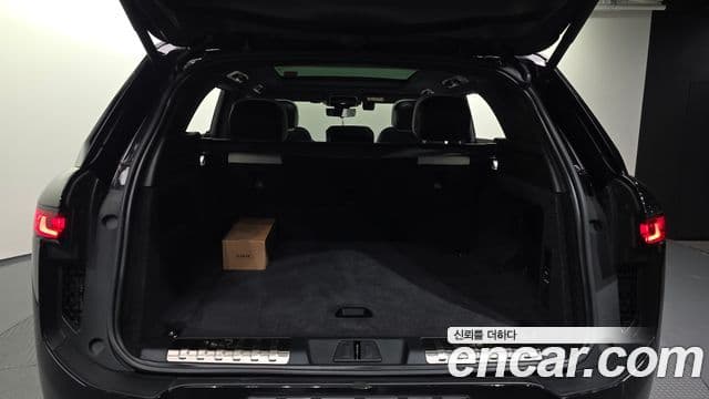 Land Rover Range Rover Sport 2025 — Photo 28/37