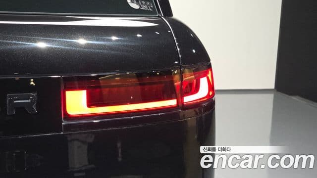 Land Rover Range Rover Sport 2025 — Photo 24/37