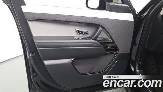 Land Rover Range Rover Sport 2025 — Photo 11/37