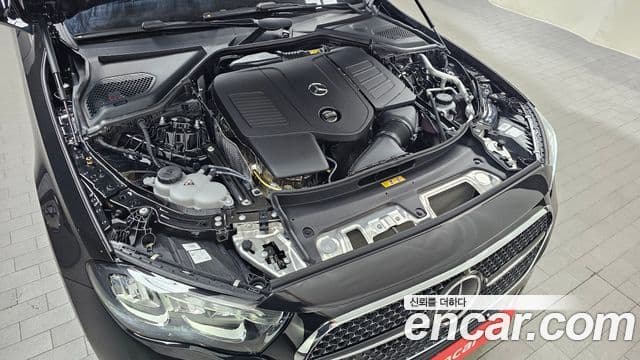 Mercedes-Benz E-Class 2025 — ფოტო 6/20
