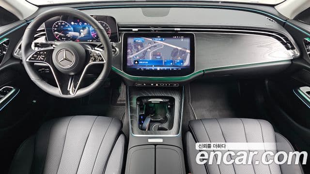 Mercedes-Benz E-Class 2025 — ფოტო 7/20