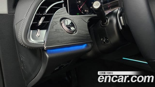 Mercedes-Benz E-Class 2025 — ფოტო 20/20