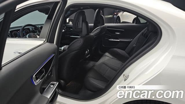 Mercedes-Benz C-Class 2024 — Şəkil 12/20