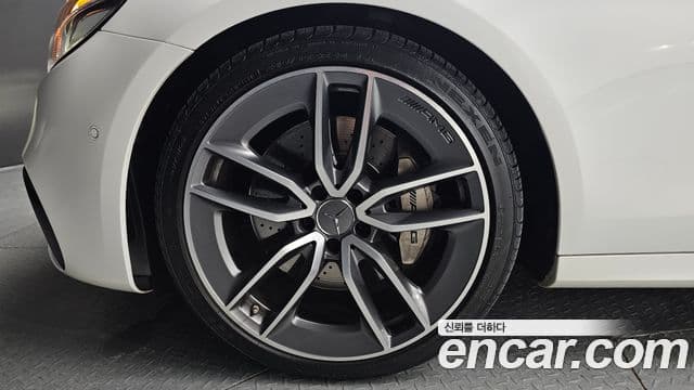 Mercedes-Benz E-Class 2019 — Фото 5/20