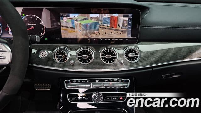 Mercedes-Benz E-Class 2019 — ფოტო 14/20