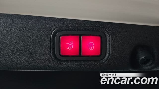 Mercedes-Benz E-Class 2019 — ფოტო 20/37