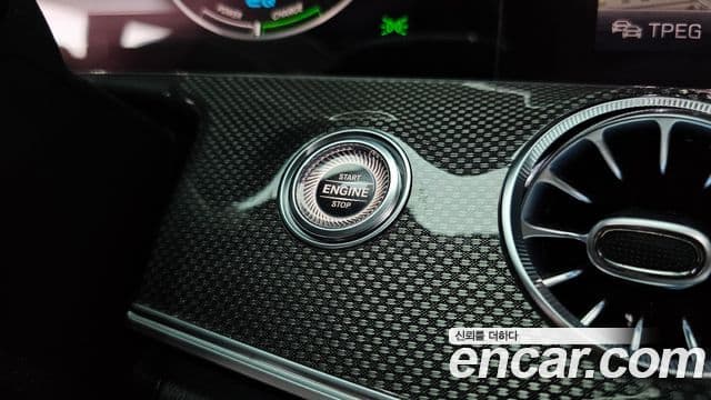Mercedes-Benz E-Class 2019 — ფოტო 12/37
