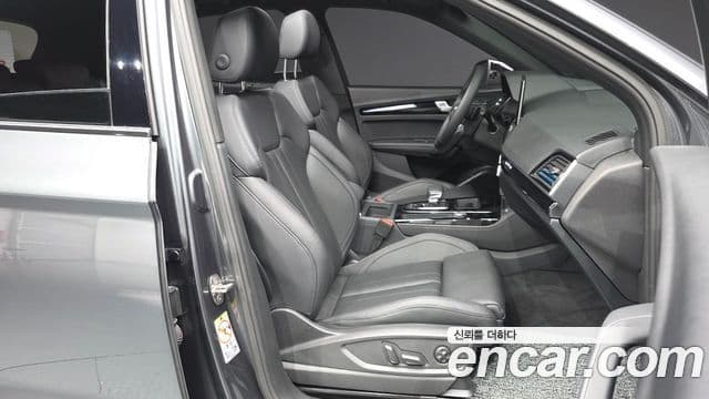 Audi Q5 2024 — Şəkil 11/20