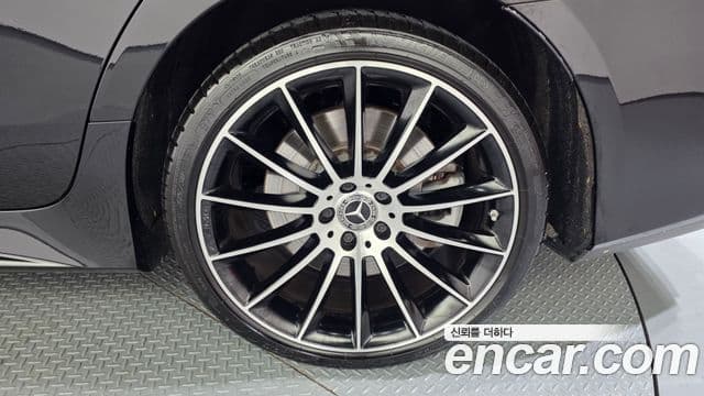 Mercedes-Benz CLS-Class 2021 — Photo 30/37