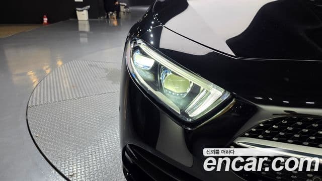 Mercedes-Benz CLS-Class 2021 — Photo 19/37